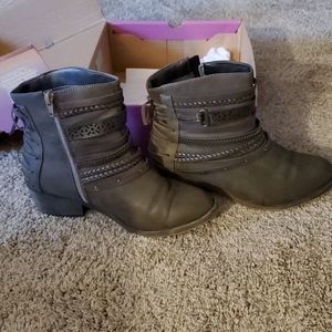 Jelly pop Grey distress booties